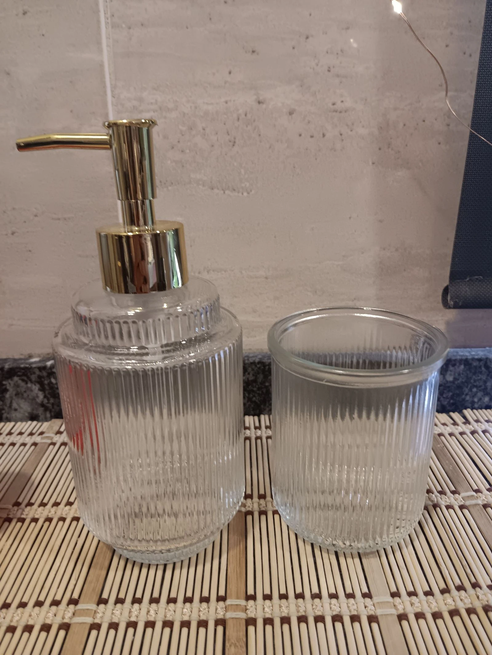 Dispensador y vaso Nuevo